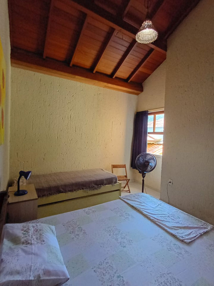 Dormit&oacute;rio 02
