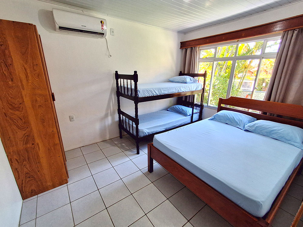 Dormit&oacute;rio 03