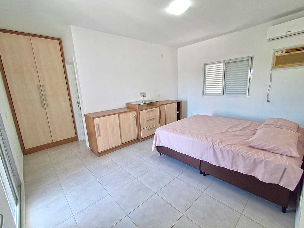 Dormit&oacute;rio 03 (su&iacute;te)