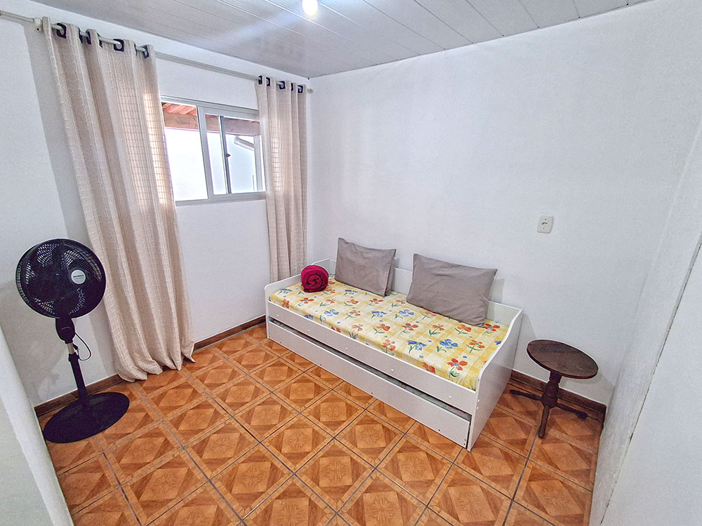 Dormit&oacute;rio 01