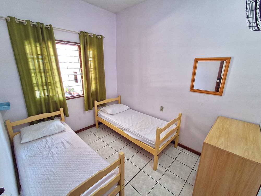 Dormit&oacute;rio 01