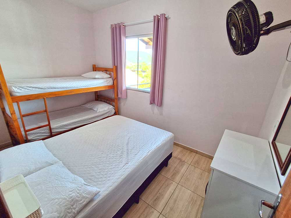 Dormit&oacute;rio 02