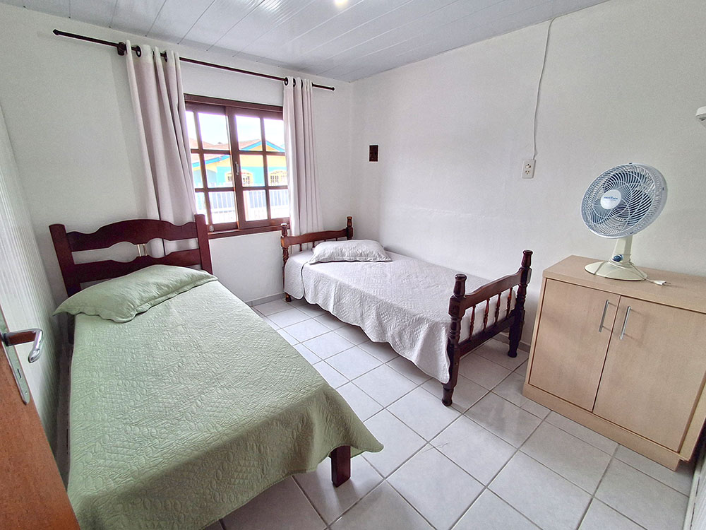 Dormit&oacute;rio 02