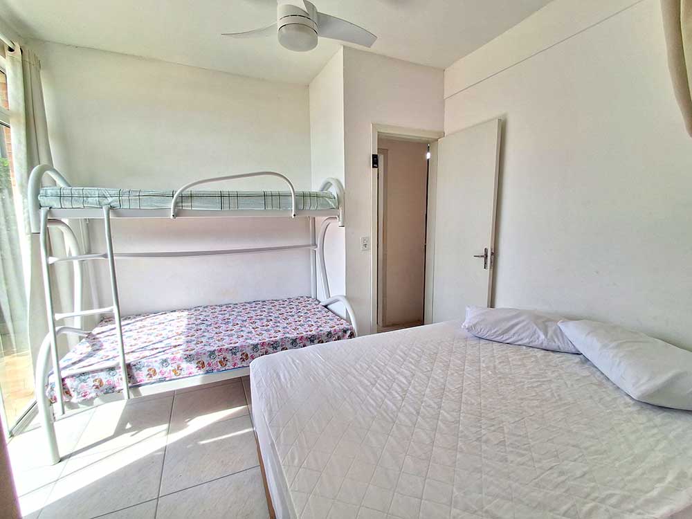 Dormit&oacute;rio 02